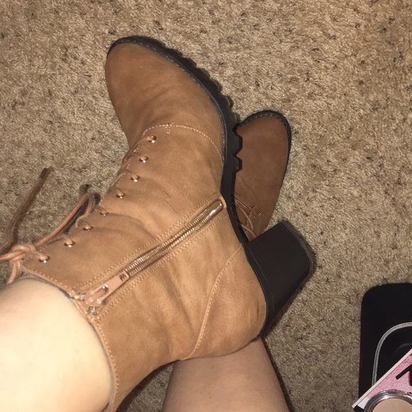 Heeled boots Only worn once - Picture 6 of 8